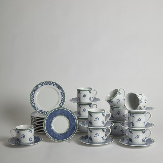 Villeroy & Boch - SÅLD Koppar med Fat och Assietter 12 st