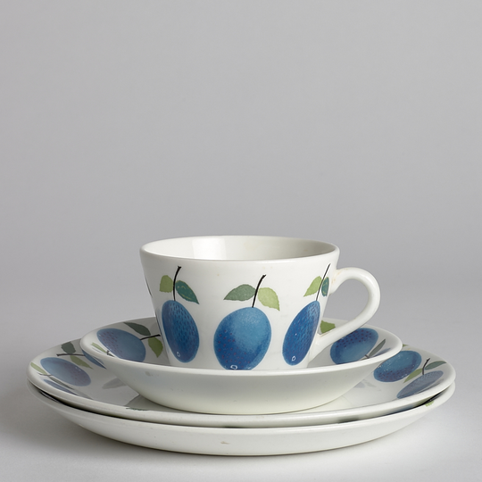Gustavsberg - SÅLD Prunus Kaffekopp med Fat och Assietter